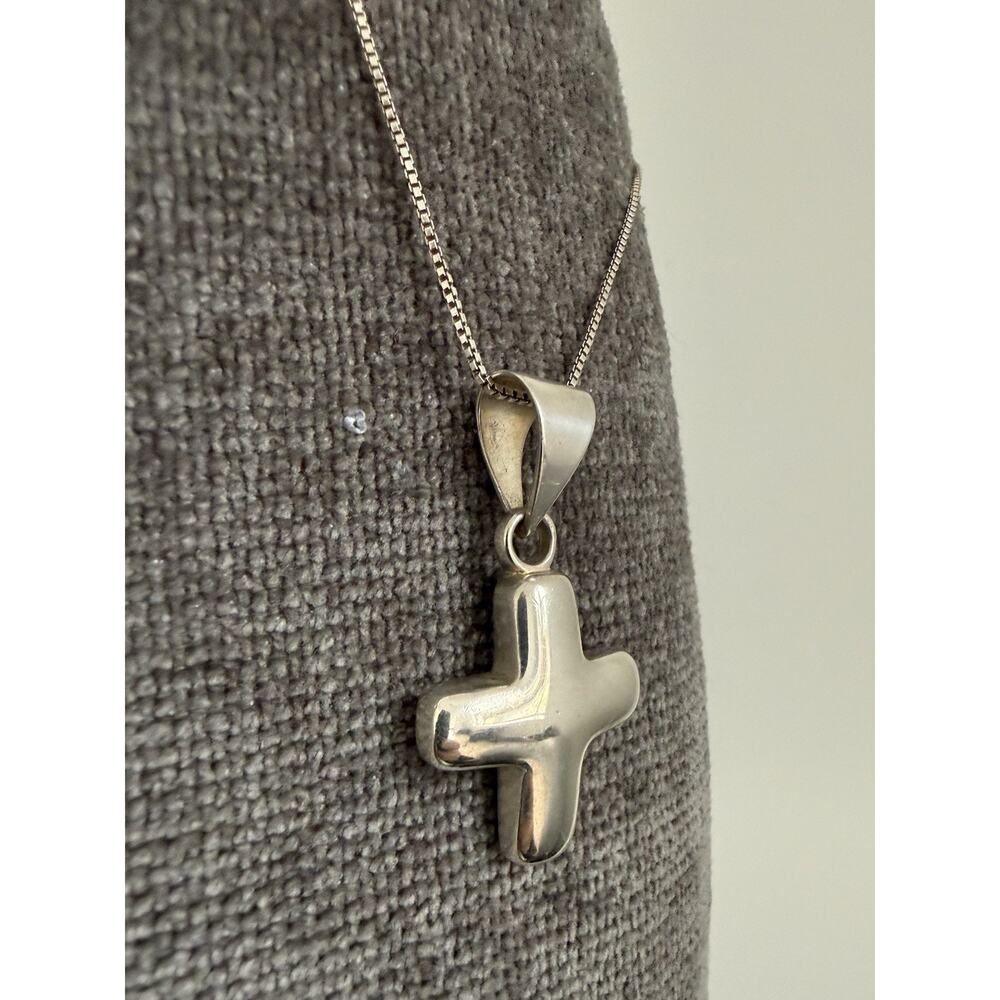 Sterling Silver Cross Pendant Necklace 925 Italy Box Chain Christian Jewelry